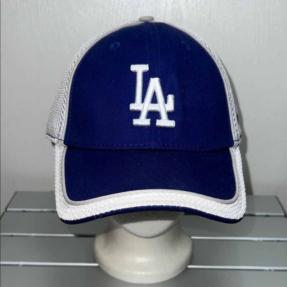 New Era LA Embroidered 6-Panel Dodgers Blue and White Mesh Baseball/Dad’s Cap